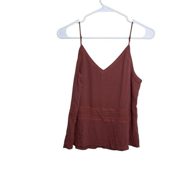 Express Blouse Women's Small V-Neck Sleeveless Eyelet Lightweight Career V-Neck - Picture 4 of 8